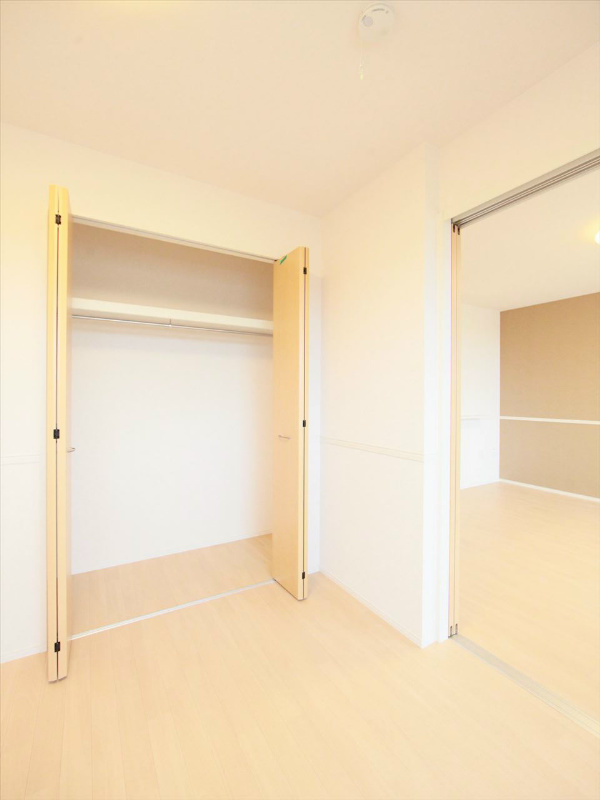 洋室クローゼット 同施工会社類似物件