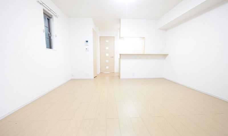 LDK10帖 角部屋 収納付