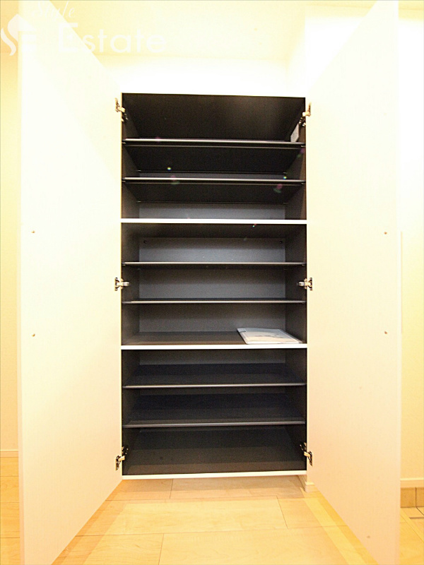 シューズボックス