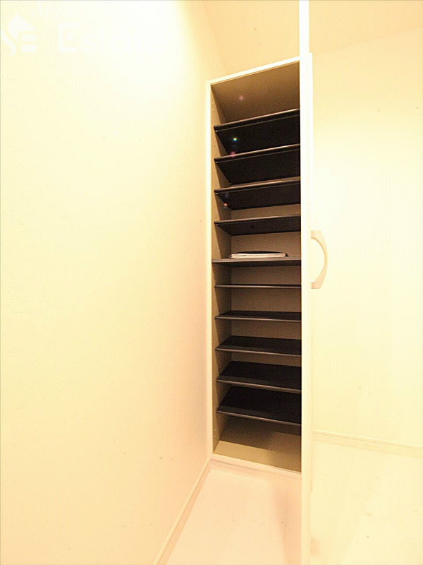 シューズボックス