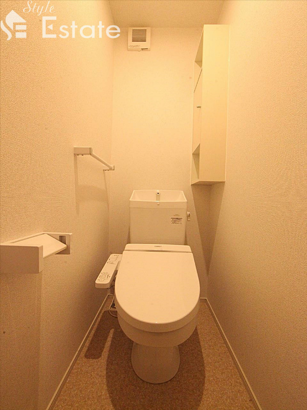 シャワー付きトイレ