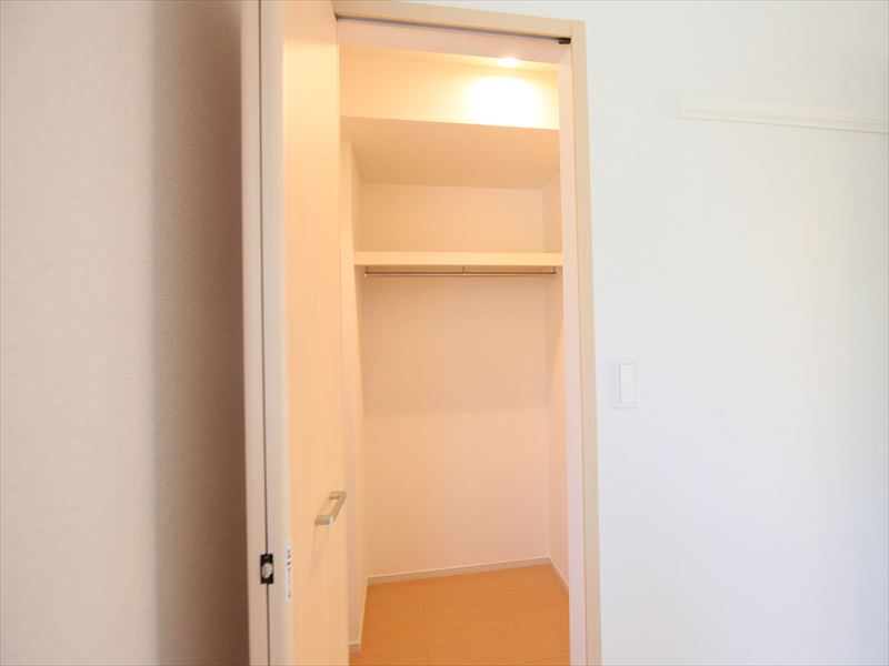 洋室6帖 ウォークインクローゼット