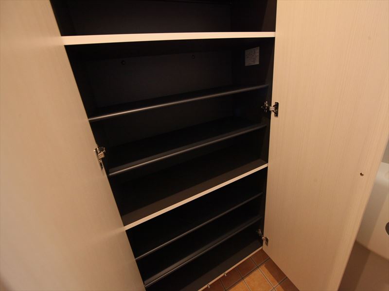 玄関 シューズボックス付(収納充実)