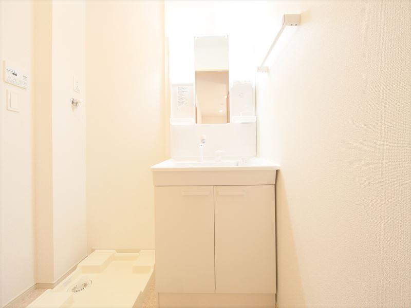 脱衣所 独立洗面台・シャンプードレッサー付