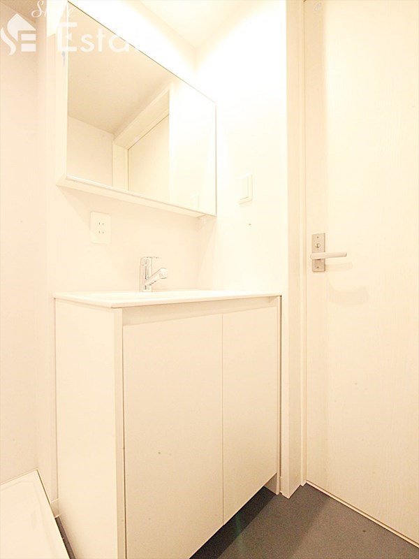 独立洗面台 シャンプードレッサー付