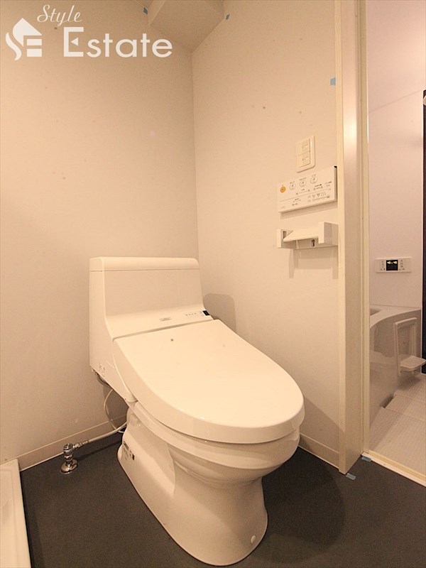 シャワー付きトイレ