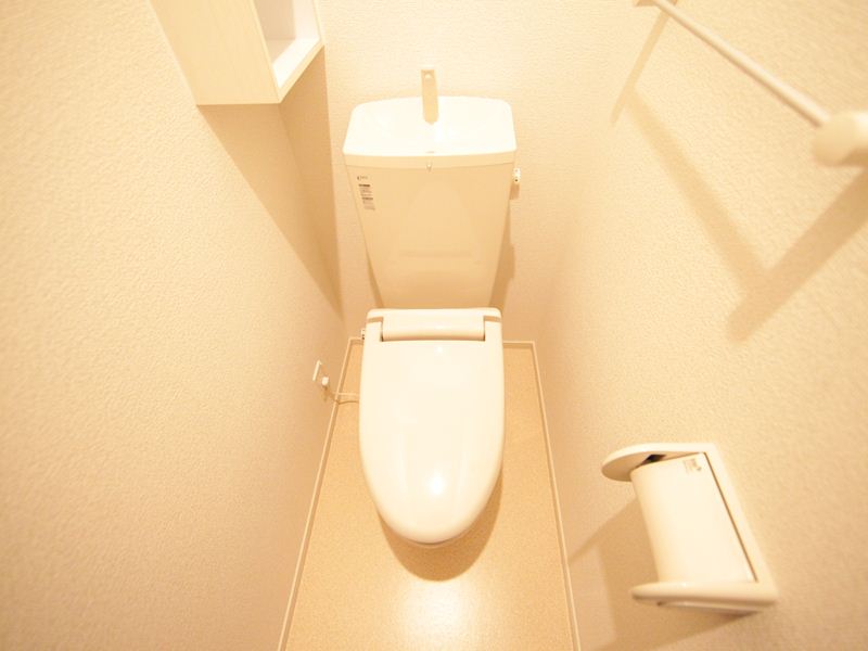 同型イメージ画像 トイレ 棚付き