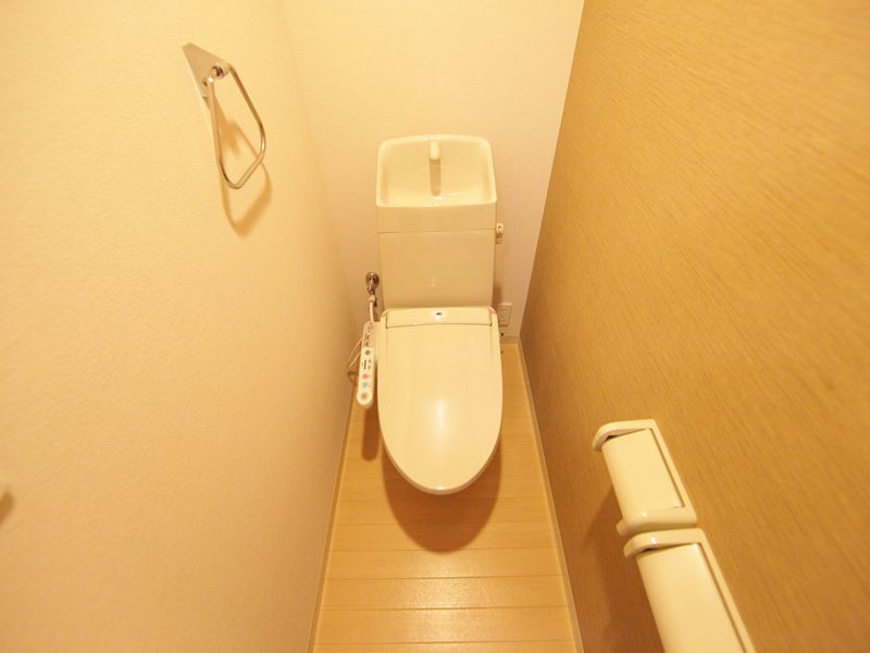 同施工会社類似物件 温水洗浄便座