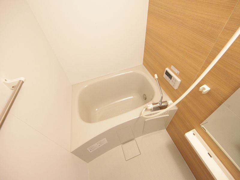 同施工会社類似物件 追い焚き機能付きお風呂