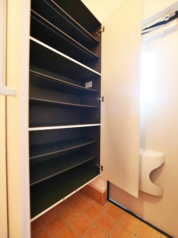 シューズボックス