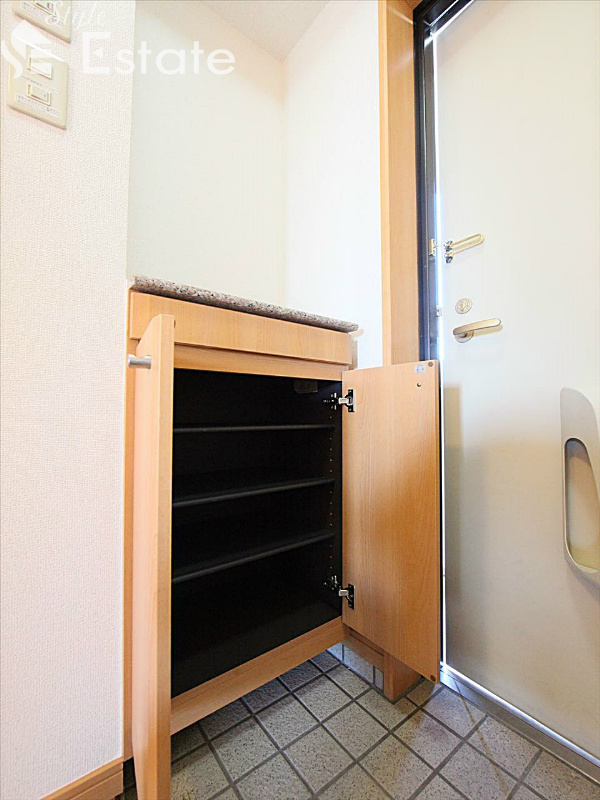 シューズボックス