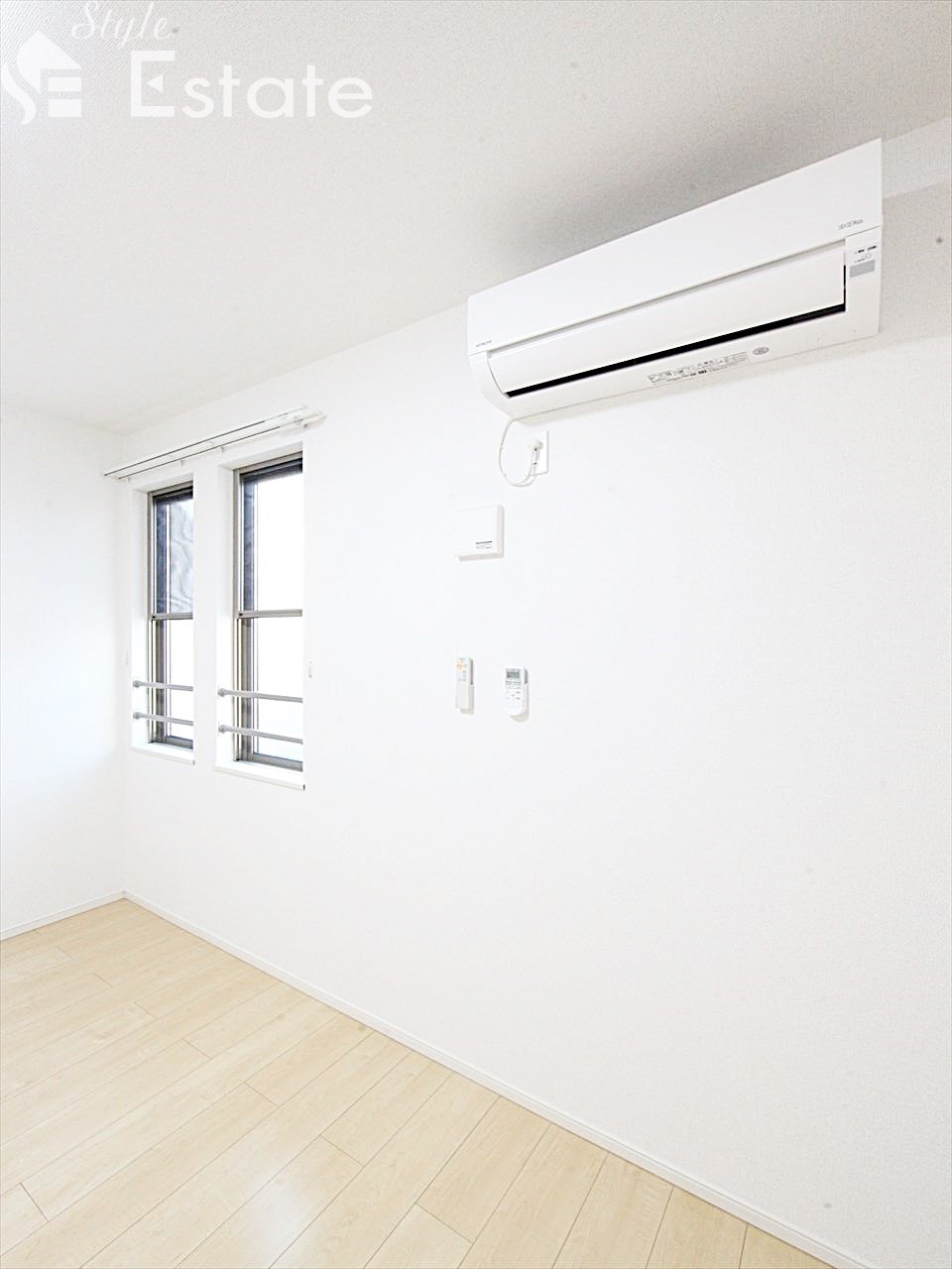 洋室 エアコン