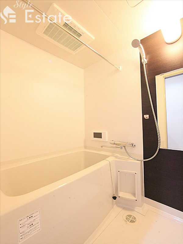 バスルーム 浴室お問合せはスタイルエステート西支店へ!! TV・浴室乾燥機能付 類似物件