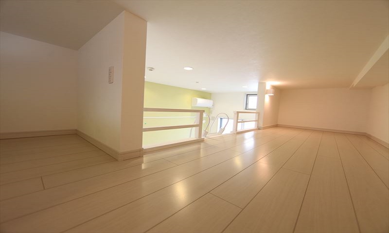 ロフト5.7帖(寝室・収納スペース)