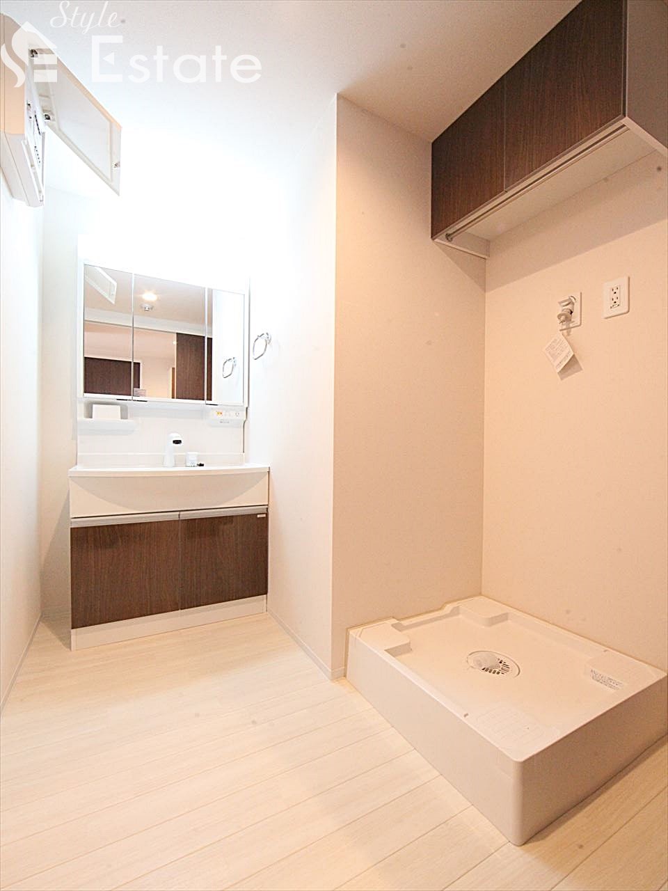 室内洗濯機置き場 棚付き