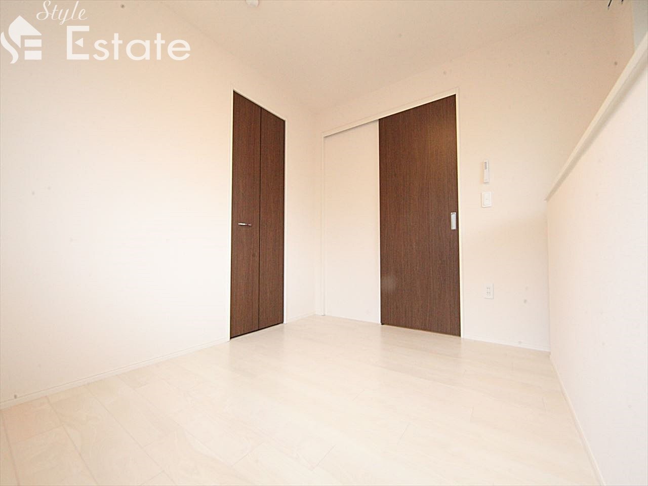 ベッドルーム 5帖 収納付