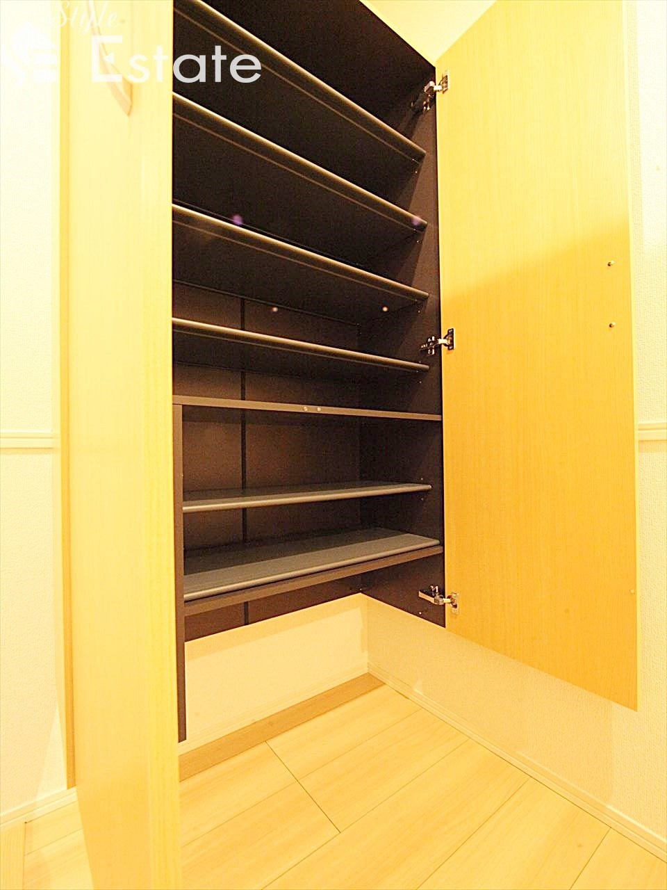 シューズボックス