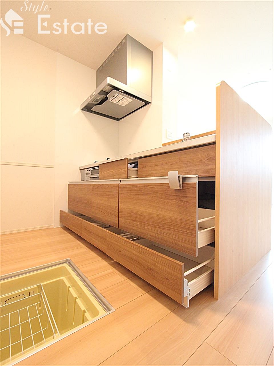 カウンターキッチン 3口コンロ グリル付 1階のみ床下収納付