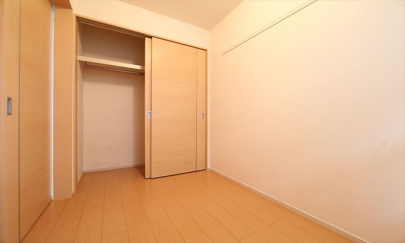 洋室2.8帖 クローゼットあります