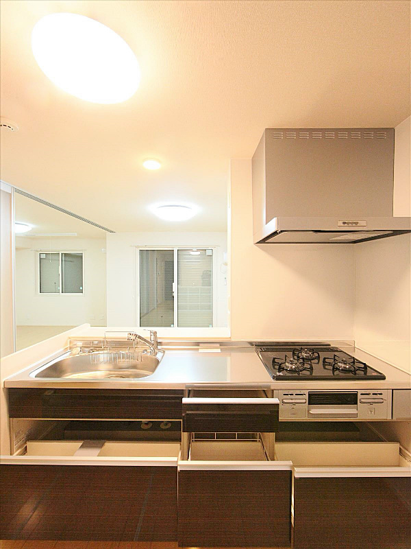 モデルルーム キッチン★収納