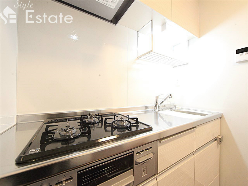 モデルルーム システムキッチン(3口コンロ、グ