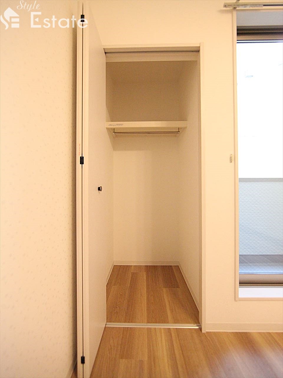 洋室にクローゼット