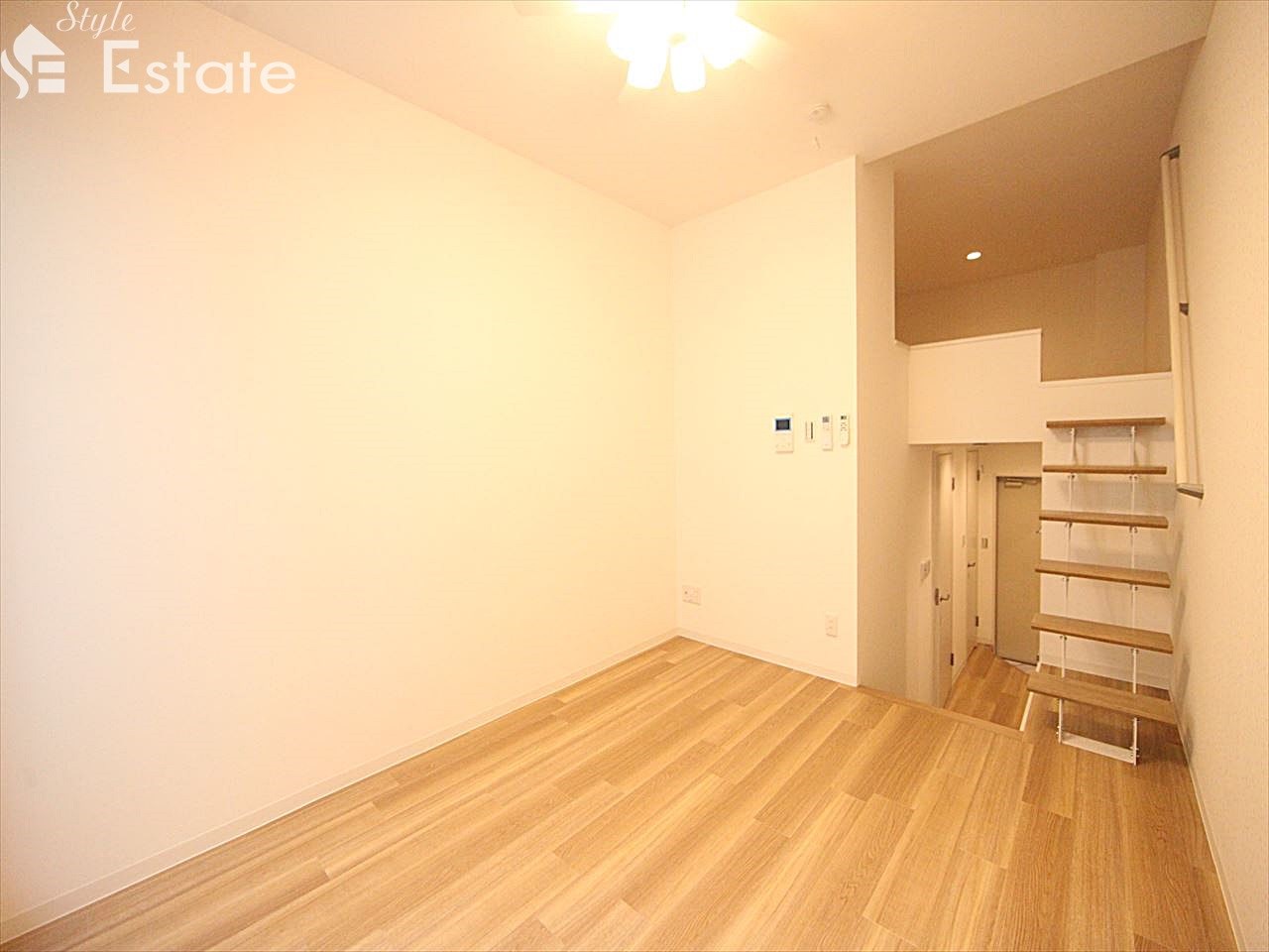 洋室 ロフトつき