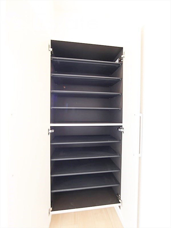 シューズボックス