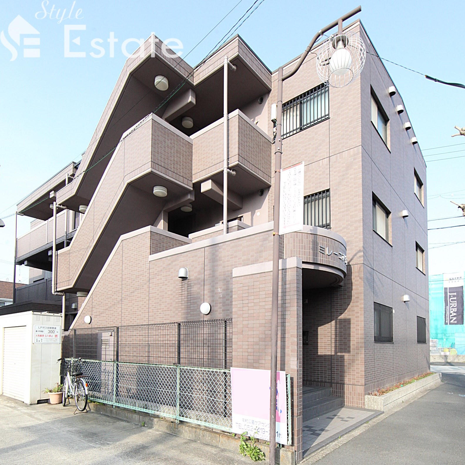 ミレーニア横前　（ミレーニアヨコマエ）