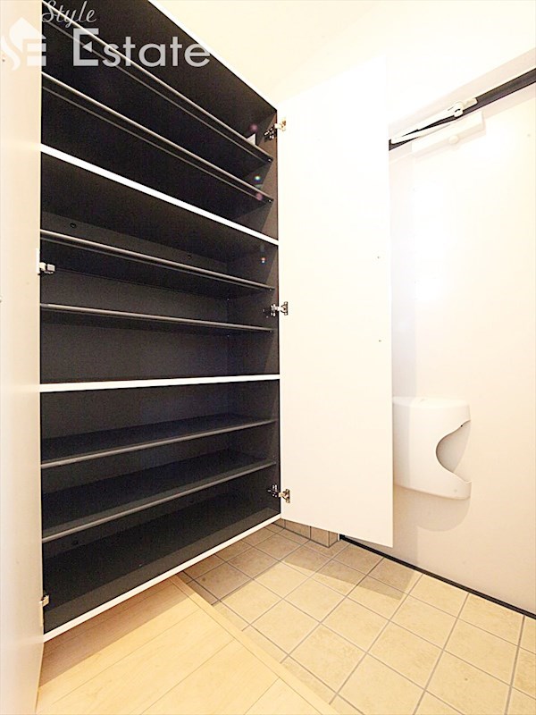 シューズボックス