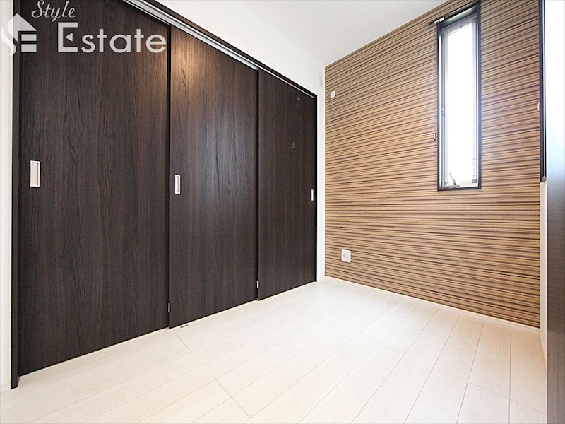 洋室 3.5帖 クローゼット付 反転あり