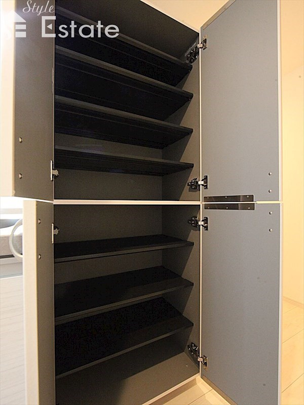 シューズボックス