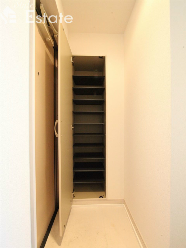 シューズボックス