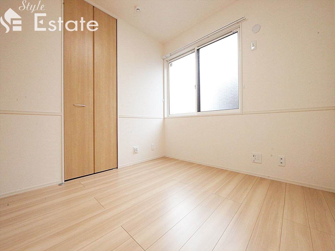 洋室 4.6帖 クローゼット付