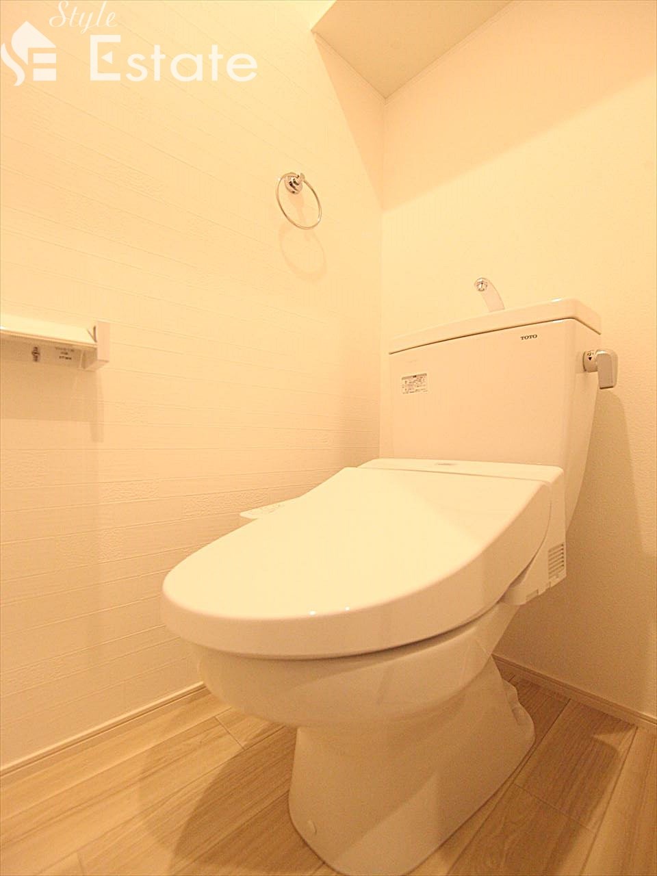 トイレ 温水洗浄暖房便座 棚付