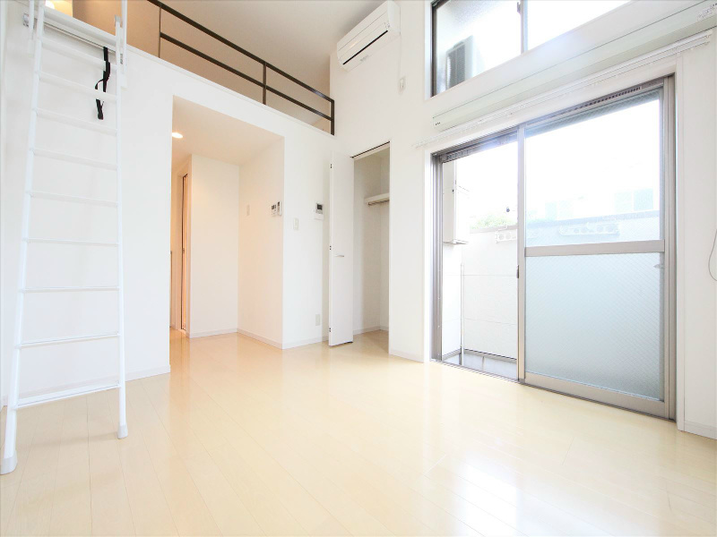 洋室8.8帖 ロフト6.3帖 家電ご用意できます。