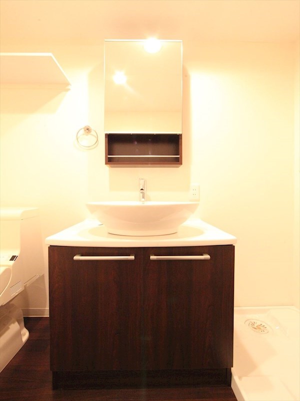 お洒落なボウル型洗面台