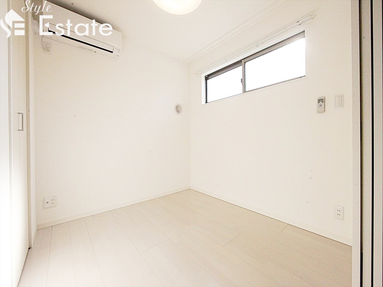 洋室 3.7帖 ウォークインクローゼット付