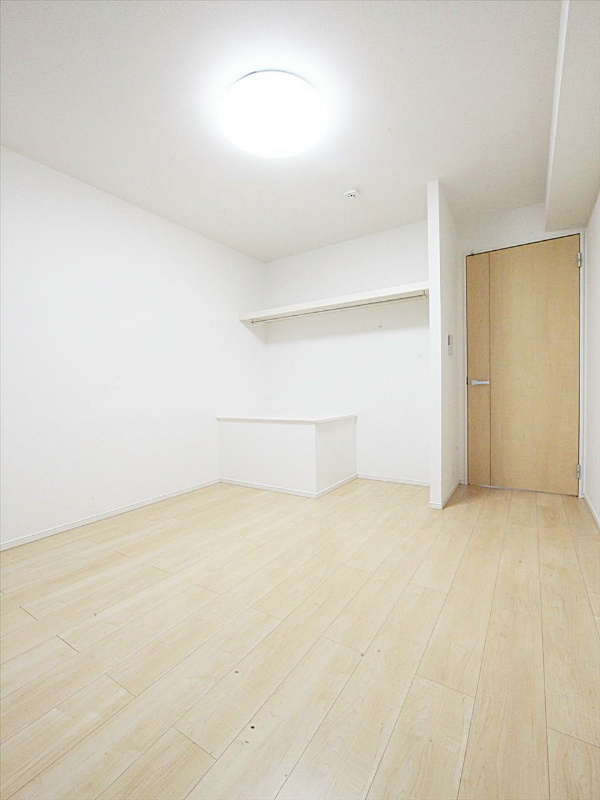 洋室 収納 同仕様内装写真