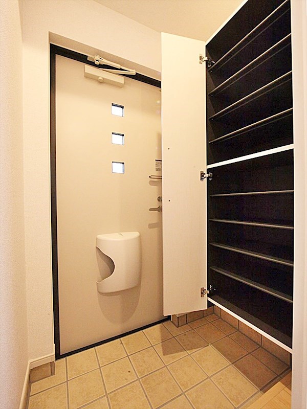 シューズボックス 同仕様内装写真