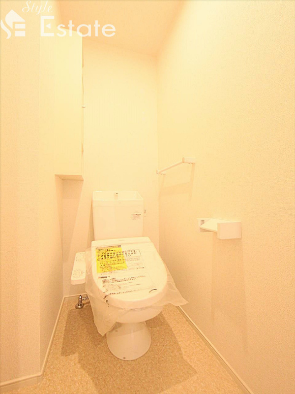 トイレ 同仕様内装写真