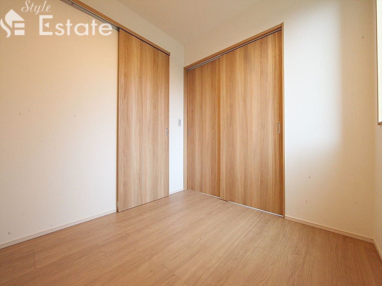 洋室 同仕様物件内装