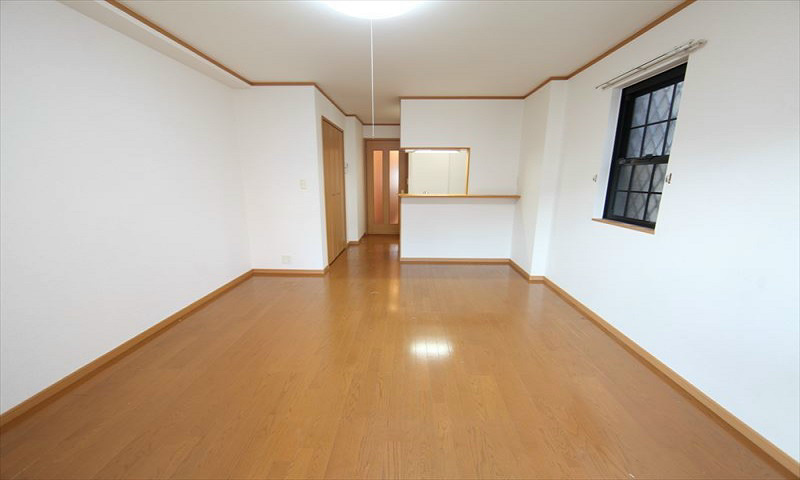 洋室8.9帖 キッチン2帖 家電ご用意できます。