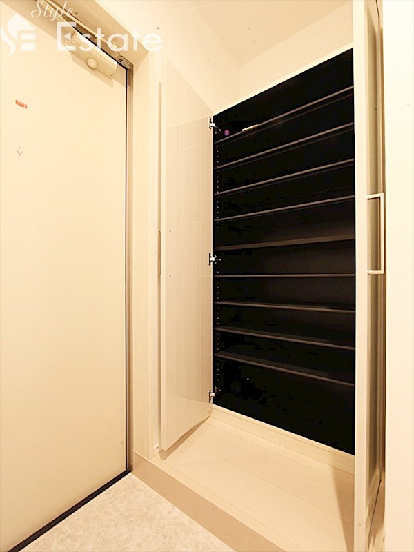 シューズボックス