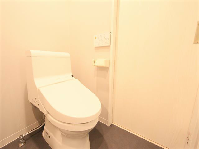 温水洗浄機付便座