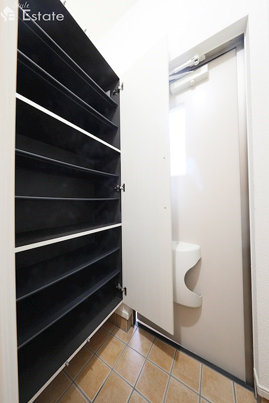 シューズボックス