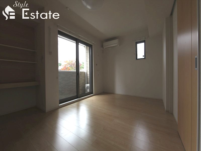 リビング★エアコン付★収納棚付