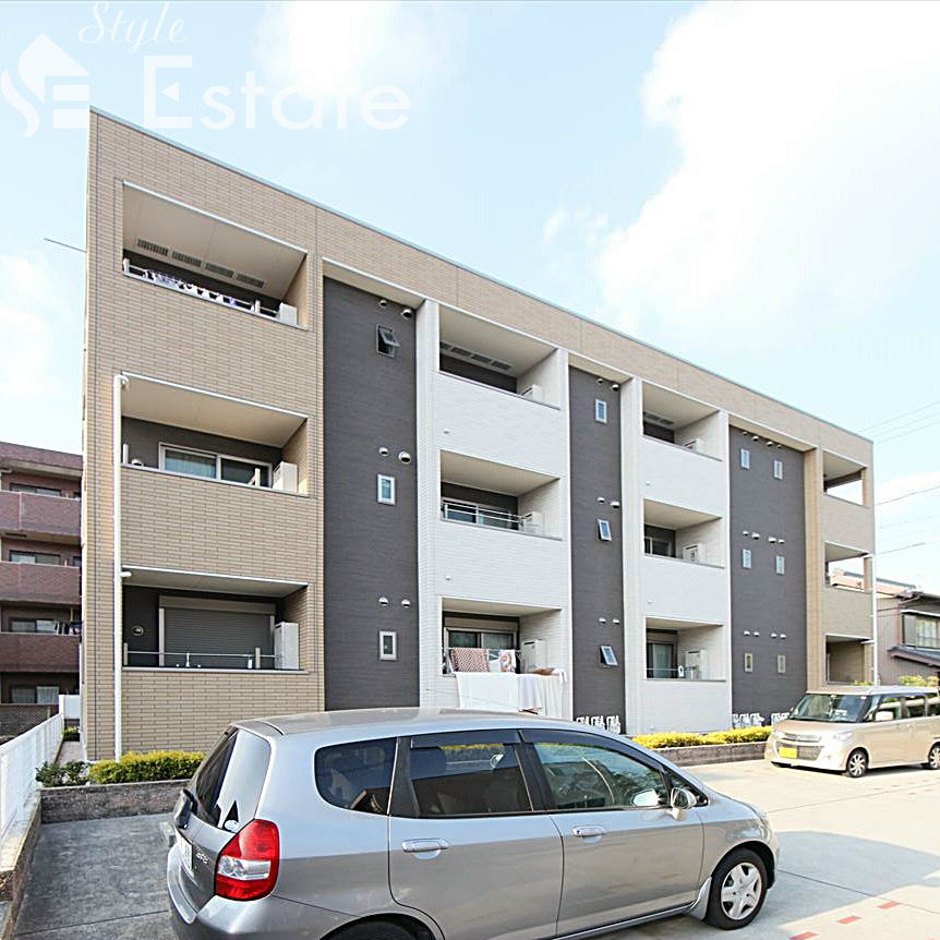 カルム　エミー　（カルムエミー）