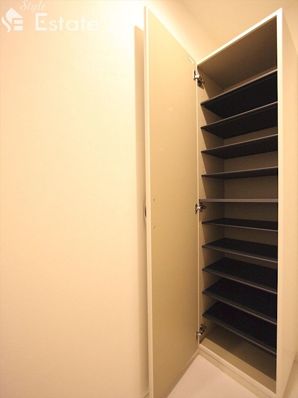 シューズボックス