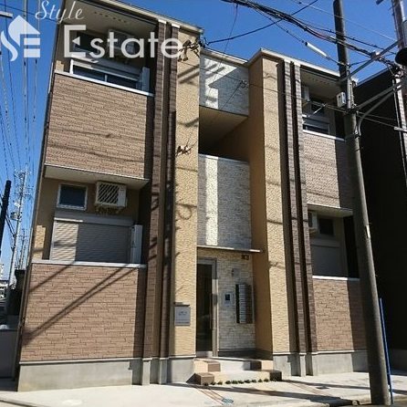 ロイヤルクレスト天塚町